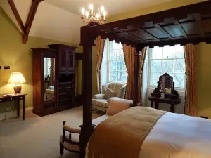 Westgate Manor