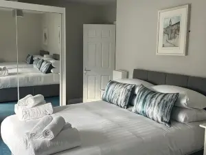 No 12 Bridge Street - Town Centre Apartment