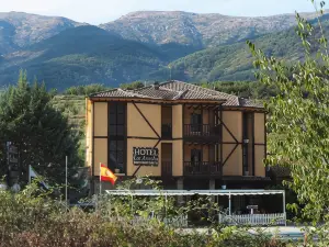 赫爾特洛斯阿雷納萊斯山谷酒店