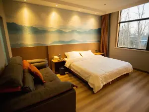 Yulongwan Hot Spring Hotel