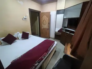 Hotel Thakur Ji