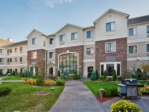 Staybridge Suites 卡拉馬祖