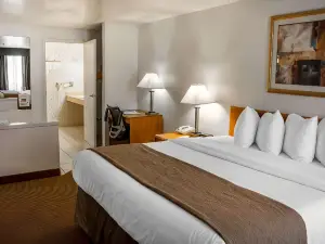 Quality Inn & Suites Longview Kelso