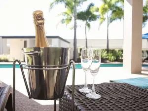 Caloundra Central Apartment Hotel Official