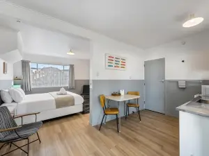 Bings Motel
