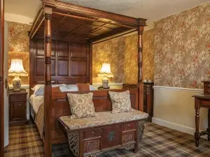 Tweeddale Arms Hotel