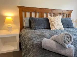 Yankalilla Foothills Retreat