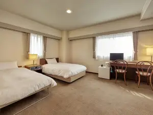 릴 비츠 인 와카바 히가시구치