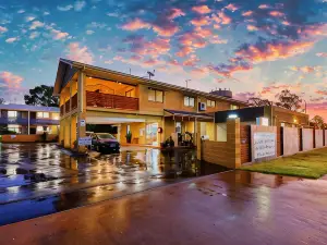 Emerald Gardens Motel & Apartments
