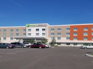 Holiday Inn Express & Suites TAMPA EAST - YBOR CITY by IHG