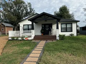 The Piano House, 613 S. Charles St, Bellville, Tx 77418