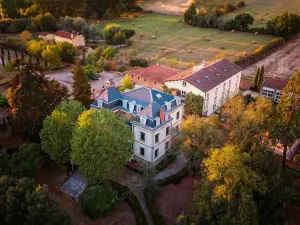 Hôtel la Métairie & Piscine