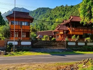 Hotel Besar Bulan Baru - Senggigi