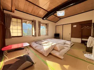 中の屋