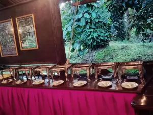 Sukau Backpackers Bed & Breakfast