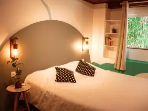 Nômades Riverside - Adventure Hostels & Coworking