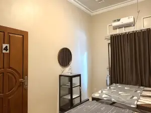 HARMONI GUEST HOUSE tumpak sewu