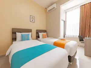 Sans Hotel Berau Square