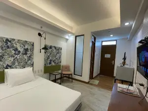 The Greenhive Hotel Inc.