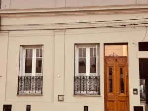 1876 Bed and Breakfast