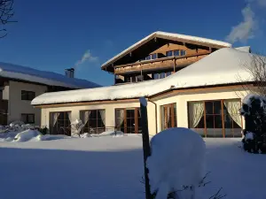 Ortnerhof -Ihr Zuhause am Fuße der Alpen