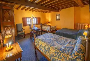 Hostellerie du Vieux Pérouges