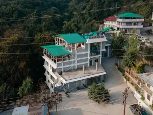 La Colline Resort