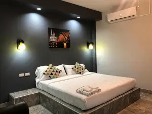 รีแล็กซ์ รีสอร์ท
