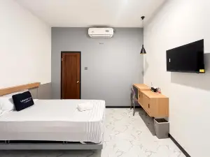 Urbanview Syariah Jackson Living near Stasiun Malang