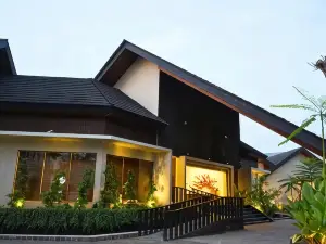 阿扎納花園山度假村布洛拉