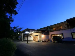 八勝園 湯元館