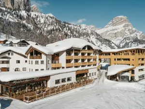 Kolfuschgerhof Mountain Resort