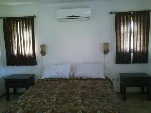 Cimajasquare Hotel & Restaurant