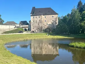 海瑞德維斯特傑旅館
