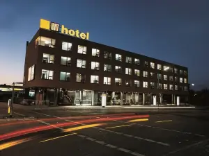Kult Hotel