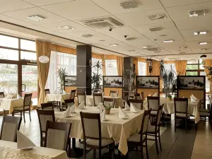 桑斯酒店