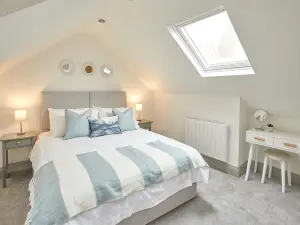 Host & Stay | Threadneedle Cottage