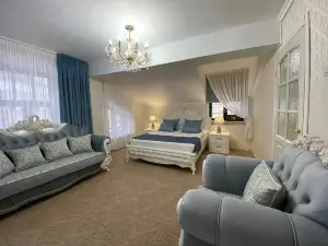 Red-House Guest House