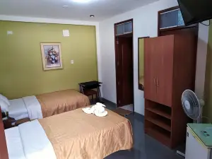 Hotel Plaza Bolognesi 344
