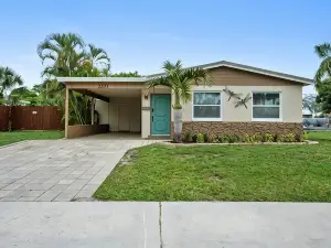 Atlantic Social Retreat - 4BR House Close to Beach and I-95