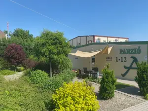Vecsesi Rendezvenykozpont es Panzio