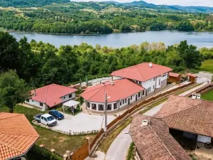 Family Complex KrisBo