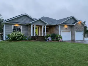 Waterview 5 bedroom home.  Sleeps 10