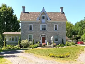 Clyde Hall Bed and Breakfast