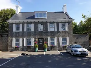 Le Chene Hotel