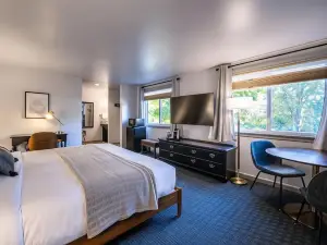 Riverhouse by Weekender Formerly Jack Daniels Inn