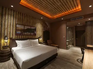 Jamboo Kingdom Hotel & Resort