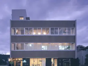 Iwashi Building Hostel