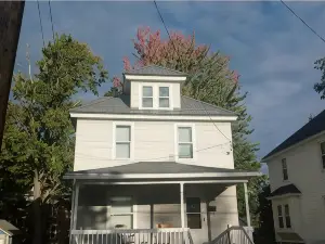 Quaint 3 bedroom house in the heart of Palmyra!