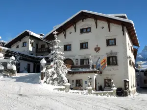 Relais & Châteaux Schlosshotel Chastè - Scuol Tarasp